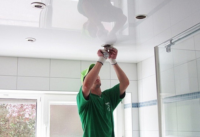 Spanndecken als moderne Alternative zur Trockenbau Rigipsplatte